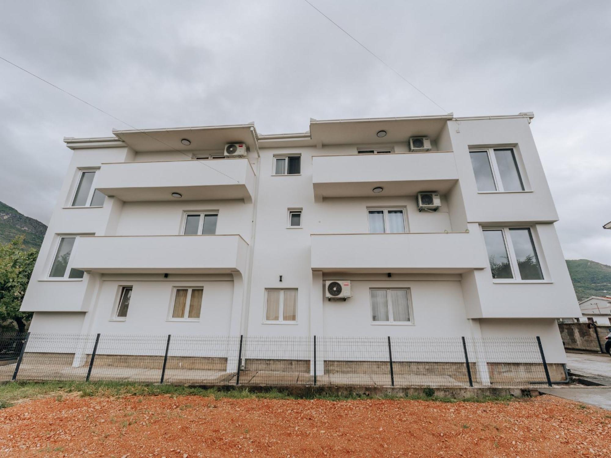 Apartments Milivojevic Bar Buitenkant foto