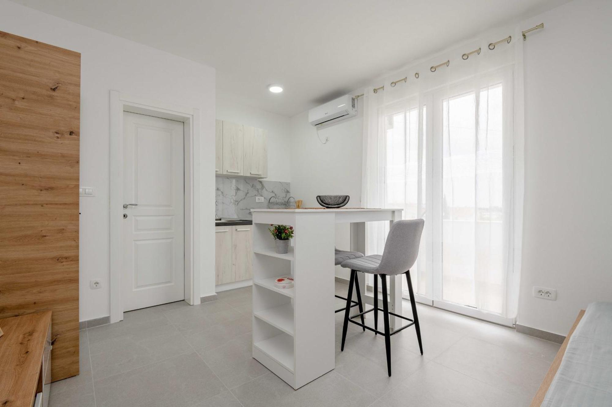 Apartments Milivojevic Bar Kamer foto