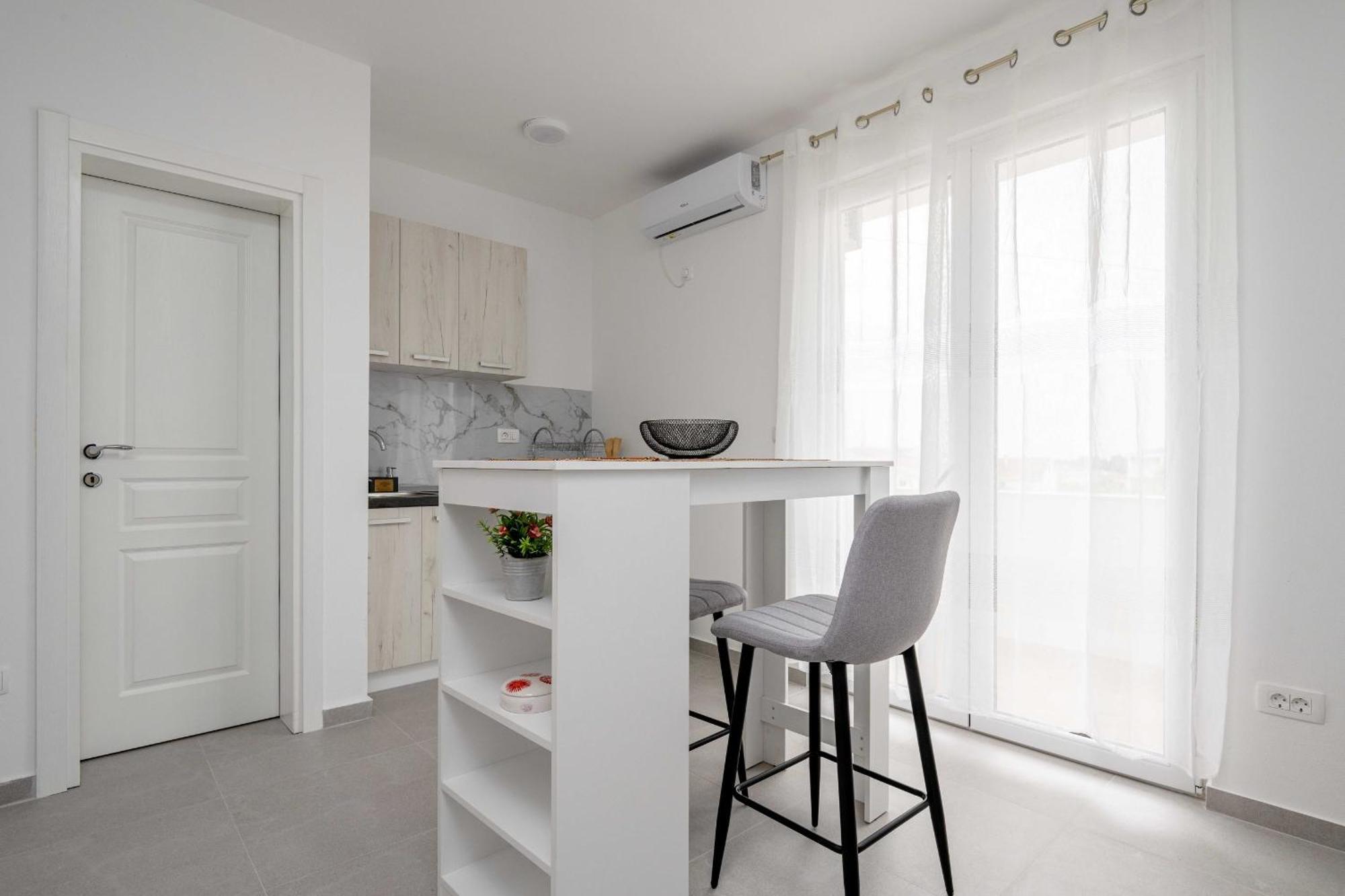 Apartments Milivojevic Bar Kamer foto